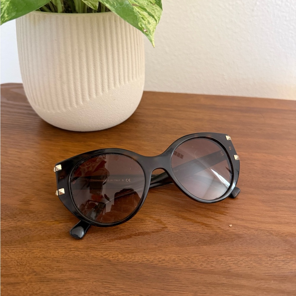 Valentino Chic Sunglasses